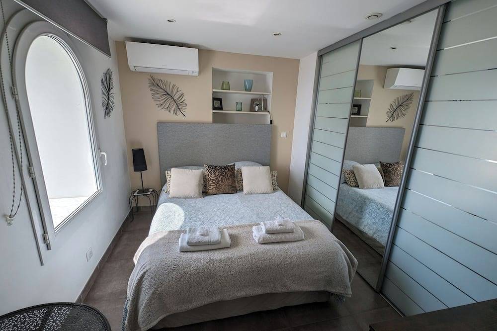 Appartamento intero, \"Studio Cactus Terrace sea view at Mas d'Angeline\" in Beausoleil, Nizza e dintorni