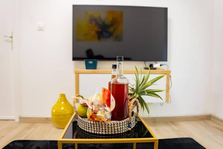 Appartement de vacances pour 6 personnes, avec piscine et jardin