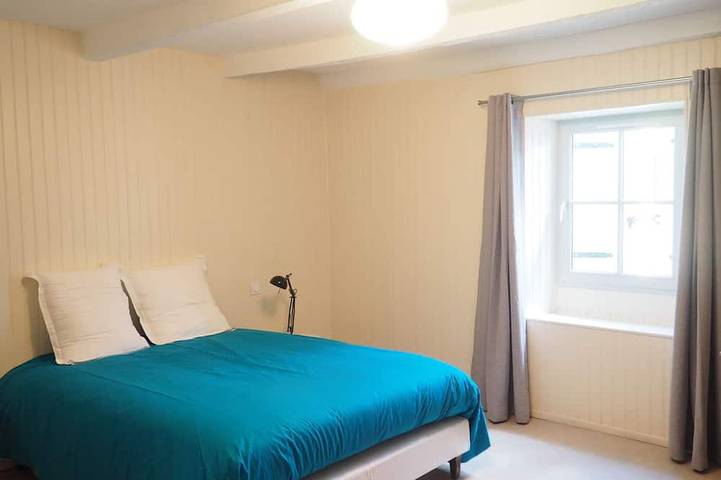 Location de vacances pour 8 personnes, avec jardin et piscine à Azay-le-Brûlé - 4