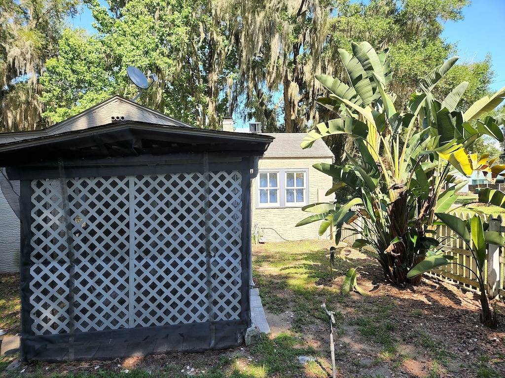 Charming Mt Dora 2 Bedroom Home - 1 mile from Historic Downtown! in Mount Dora, Lake County