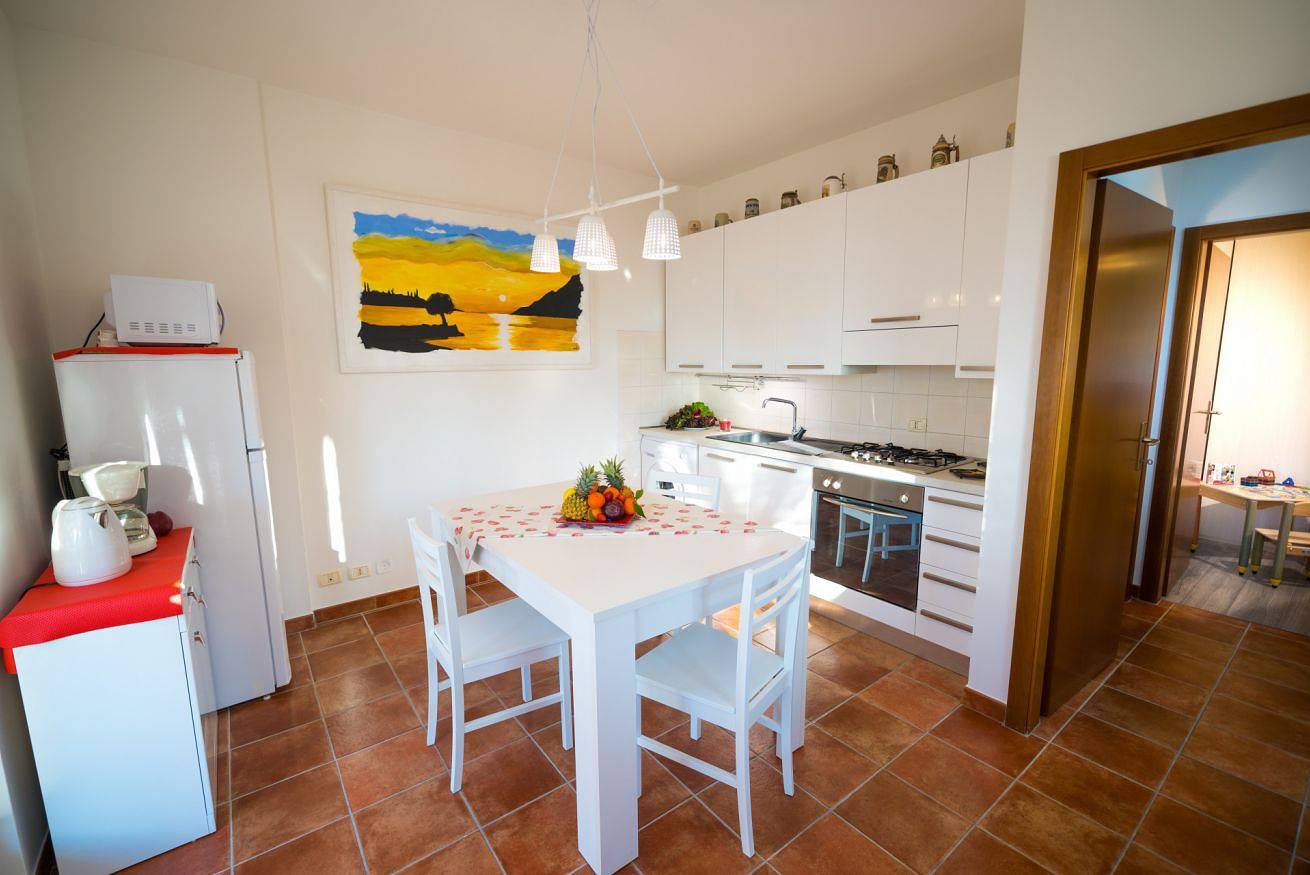 Ganze Wohnung, Ferienwohnung für 2 Personen mit Pool in Brenzone, Gardasee-Berge