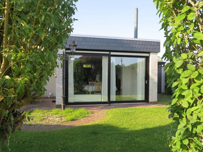 Bungalow für 4 Personen, mit Terrasse und Garten