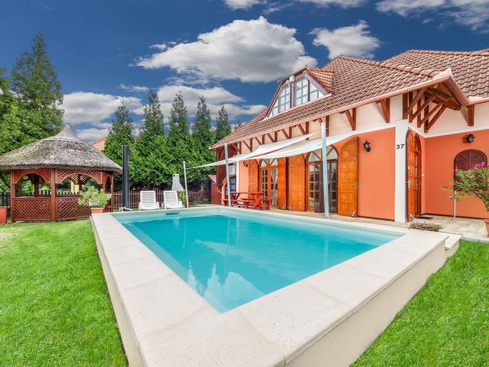 Ferienhaus für 8 Personen, mit Garten und Terrasse