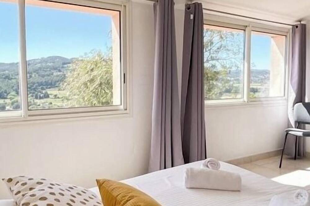 Villa climatisée, piscine privée & vue collines in Le Castellet, Côte méditerranéenne (France)