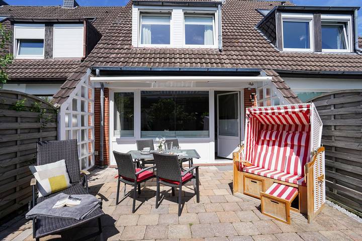 Modernes Haus für 6 Pers. mit Terrasse, Pkw-Stellplatz, Wlan. Haustiere erlaubt. in Westerland, Sylt (Gemeinde)