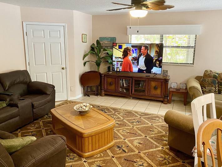 Apartamento para 20 personas, con jardín y jacuzzi en Florida