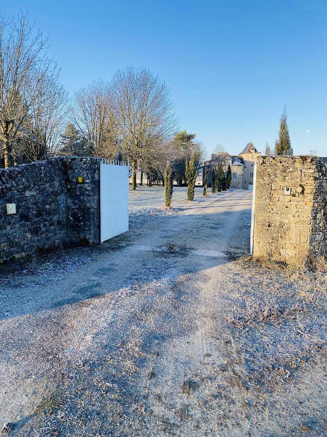 Gîte pour 4 personnes, avec terrasse ainsi que piscine et jardin à Onet-le-Château - 2