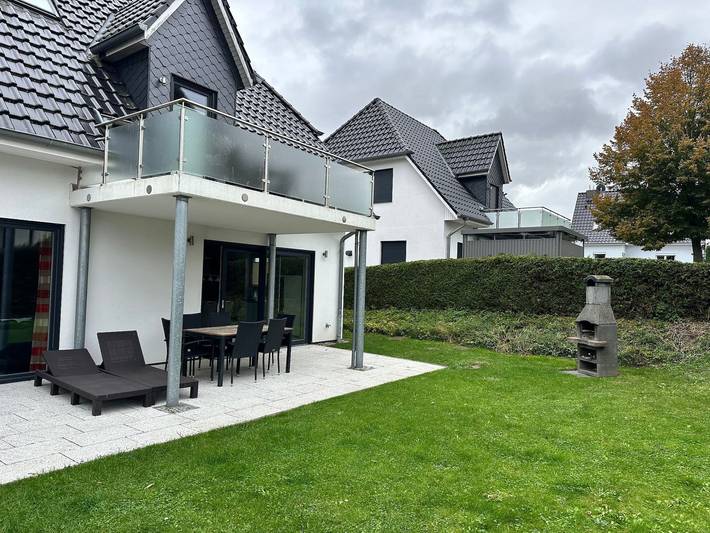 Ferienhaus für 8 Personen, mit Garten und Sauna sowie Pool und Whirlpool, kinderfreundlich in Göhren-Lebbin - 2