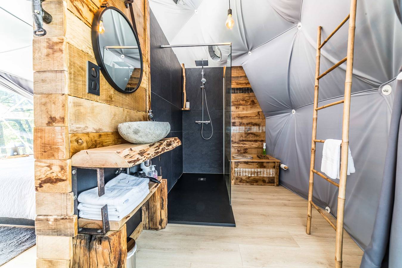 Bungalow für 2 Personen mit Garten in La Dornac, Périgord Noir