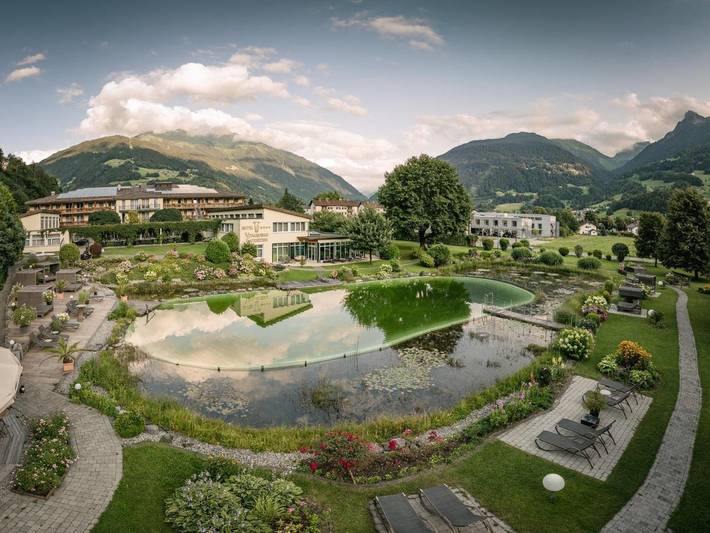 Hôtel pour 2 personnes, avec Balcon et Terrasse ainsi que Jardin et Piscine