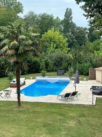 Cottage pour 2 personnes, avec terrasse et jardin ainsi que piscine et vue à Saint-Antoine-de-Breuilh