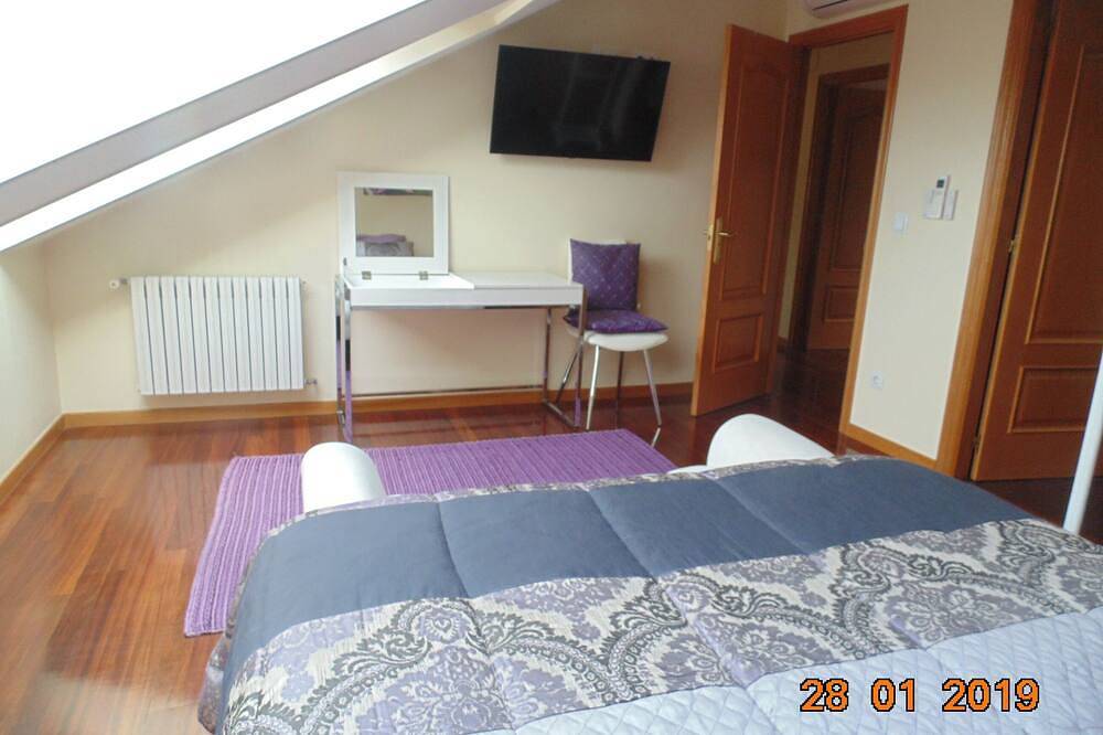 Entire apartment, Duplex of 180 m2 large windows and stunning views and terrace 30 meters in Ourense, Ourense Region