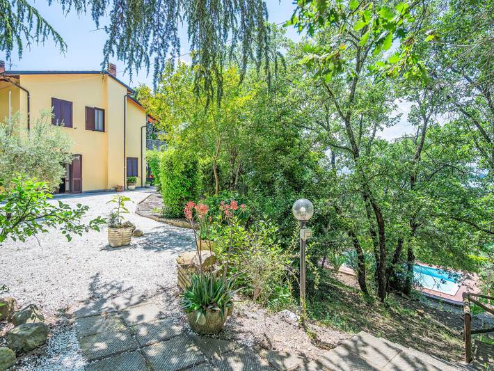 Casa de vacaciones para 8 personas, con jardín además de vistas al lago y terraza - 1
