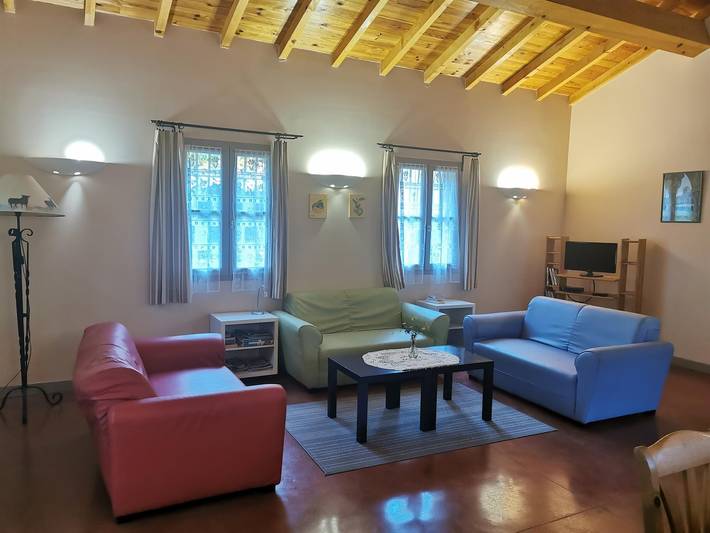 Gîte pour 4 personnes, avec jardin, animaux acceptés à Taurinya