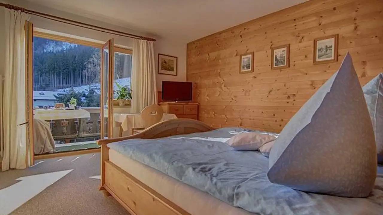 Entire holiday apartment, Holiday apartment for 2 people with balcony in Bad Wiessee, Bavarian Alps
