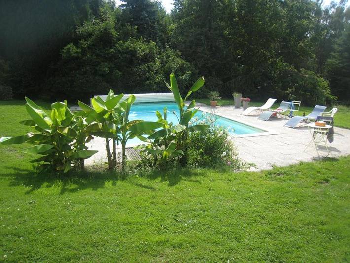 Location de vacances pour 4 personnes, avec jardin ainsi que piscine et terrasse à Compreignac - 4