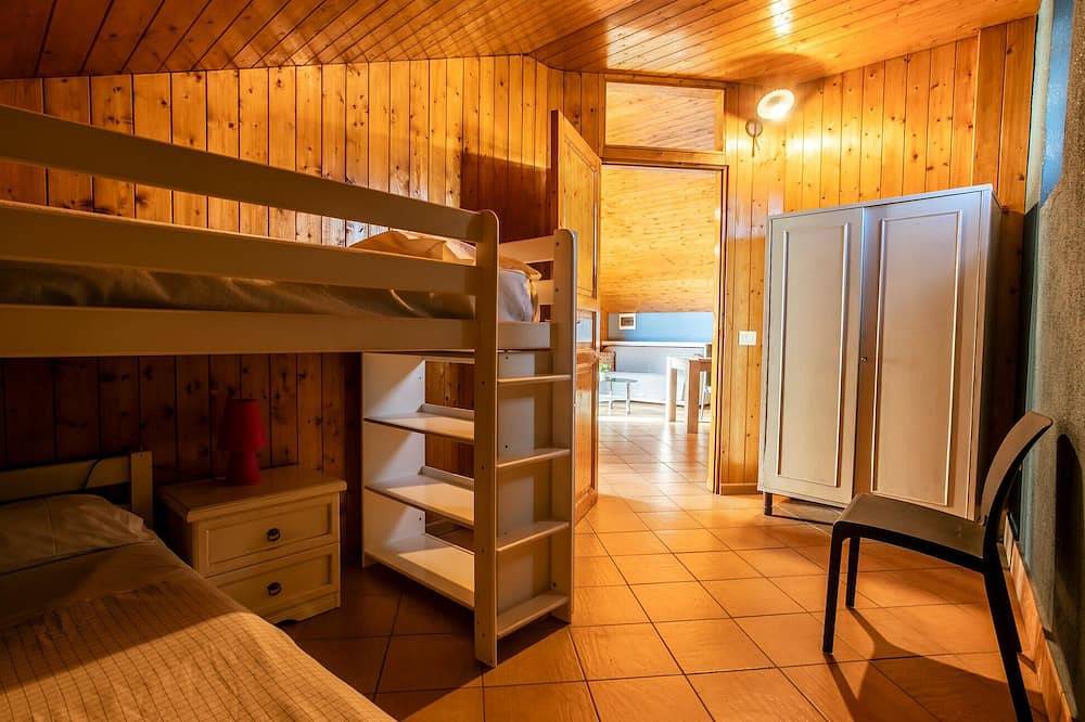 Geheel appartement, Geweldig appartement in Santa Venerina in Santa Venerina, Etna