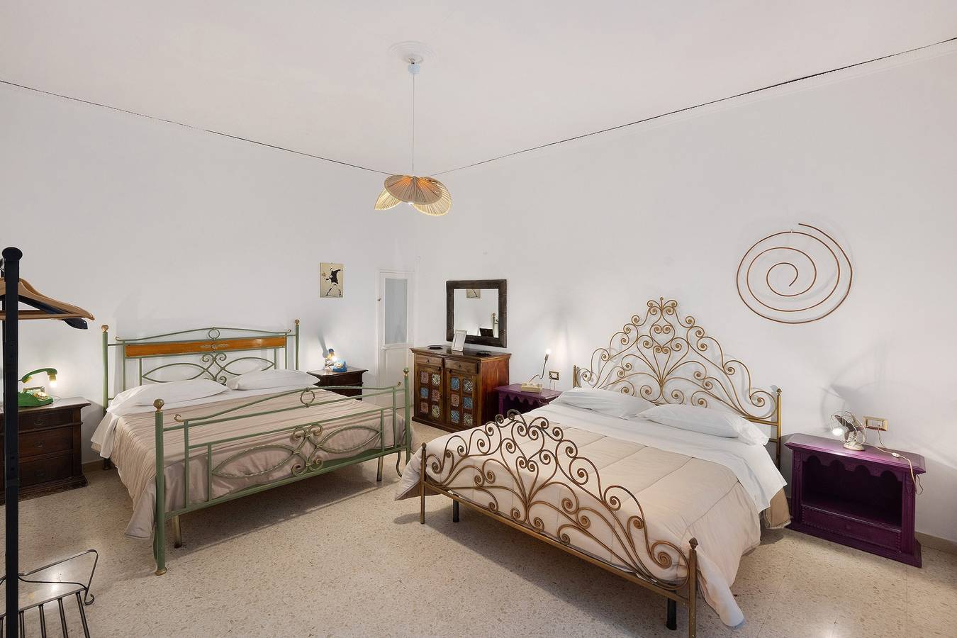 Annamaronna Home – Spacious Apartment with Balcony, Wi-Fi & Ac in Naples Center in Naples, Naples Province