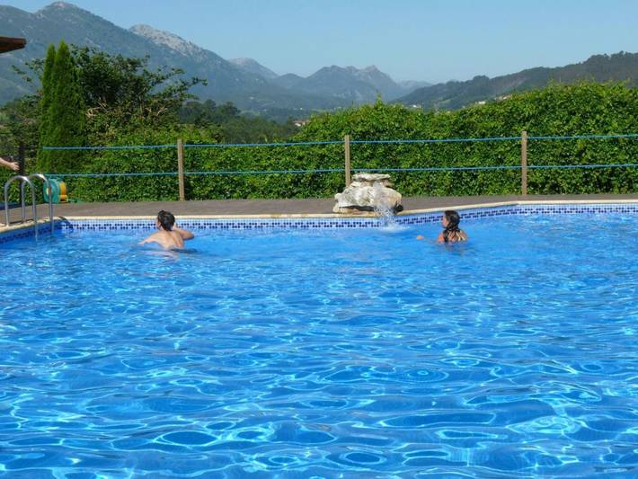 Camping pour 2 personnes, avec bassin pour enfant et vue ainsi que piscine et jardin dans Asturies - 2