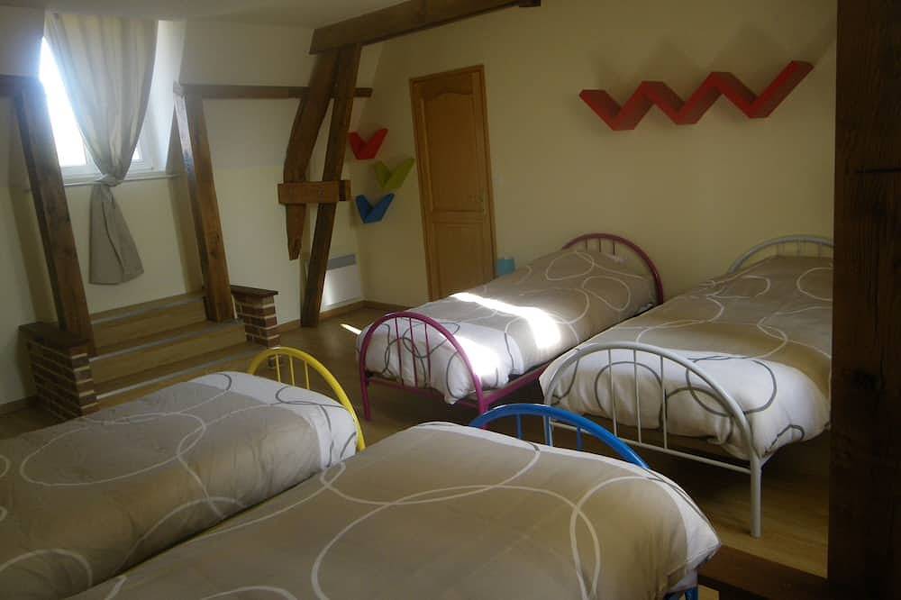 Cottage \"La Grange\" 8 personas ubicadas en una granja de caballos in Hesdin-l'Abbé, Boulogne-sur-Mer region