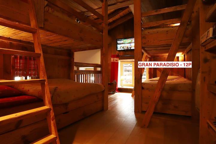 Chalet pour 12 personnes, avec jardin ainsi que sauna et jacuzzi à Bonneval-sur-Arc - 4