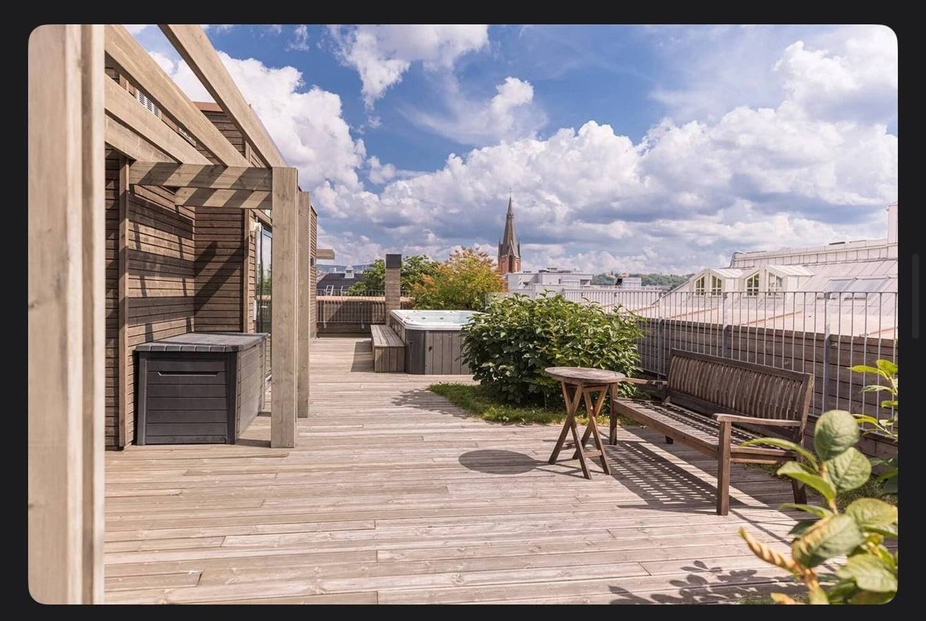 Apartamento entero, Estudio tranquilo en el centro de Oslo con cama grande y azotea in St. Hanshaugen, Oslo