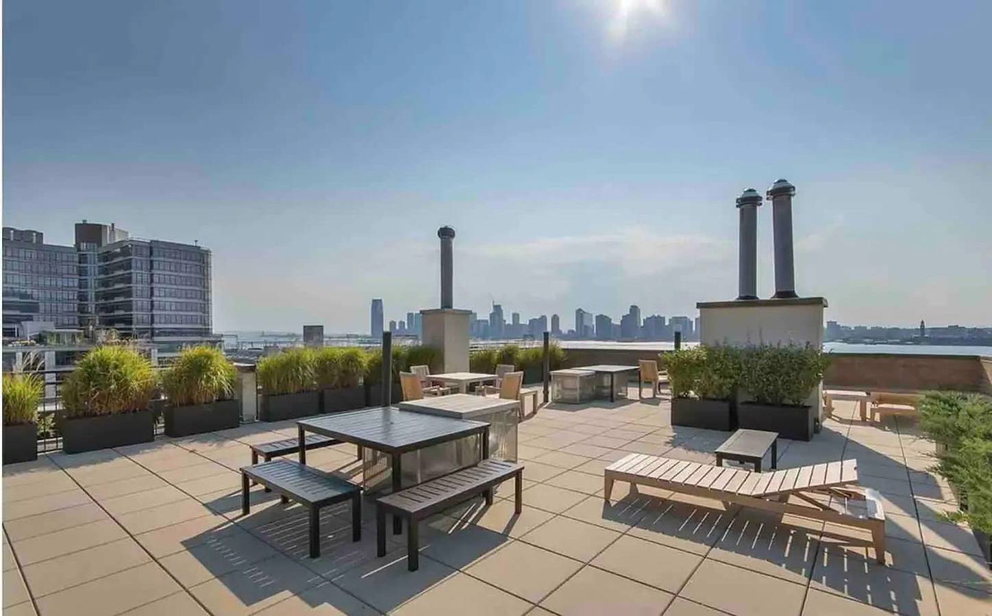 Entire apartment, Barrow by Rove Travel   1Br Loft w Shared Roof in Manhattan, New York City