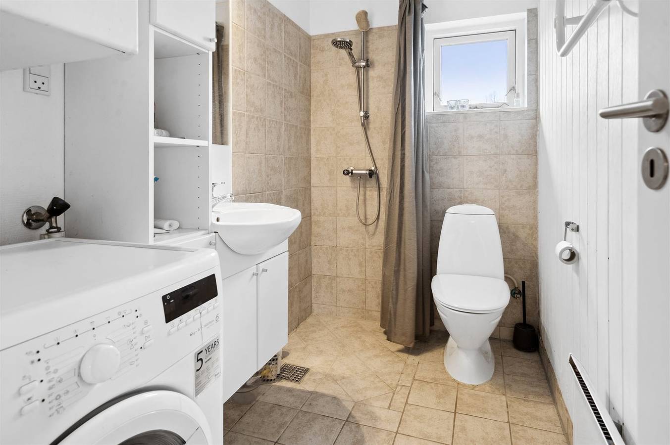 Pet friendly home in Børkop with Wifi in Høll, Børkop