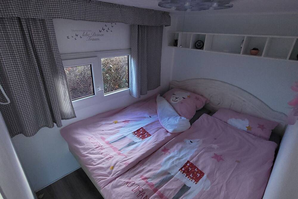 Urlaub mit Campingflair, Komfort und Ponies in Ihlow, Nordseeküste