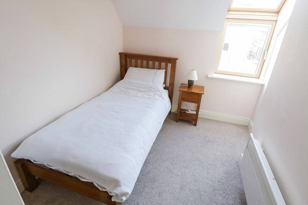 Sea Breeze Holiday Home, family friendly in Enniscrone, County Sligo in Kilglass ED, Enniscrone