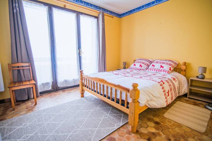 Ganze Wohnung, Ferienwohnung für 4 Personen mit Balkon in Saint-Léger-les-Mélèzes, Nationalpark Écrins