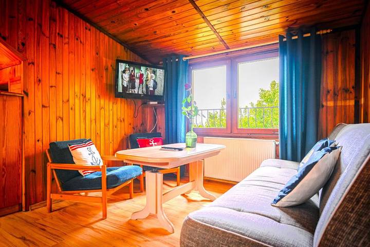 Ferienwohnung für 6 Personen, mit Terrasse und Ausblick in Jarosławiec