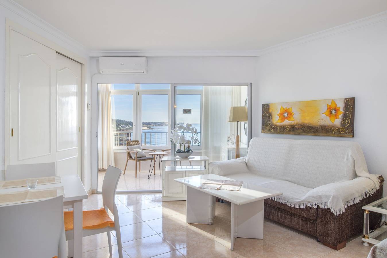 Entire apartment, "Penthouse studio with sea views" with Sea View and Pool in La Cala de Mijas, Mijas
