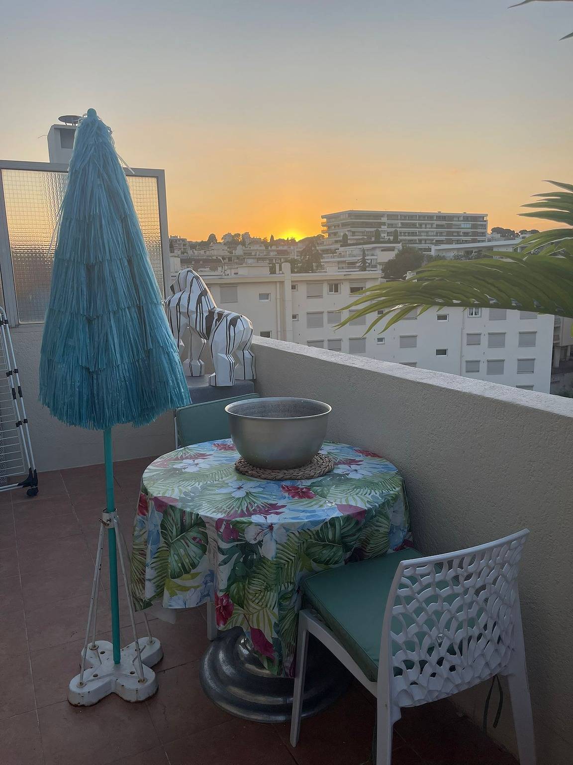 Apartamento entero, Apartamento 'Cannois Avec Rooftop' con vistas al mar, terraza privada y Wi-Fi in Cannes, Region de Cannes
