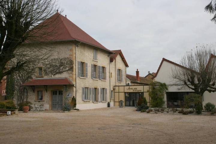 Gîte pour 4 personnes, avec jardin à Charlieu - 2
