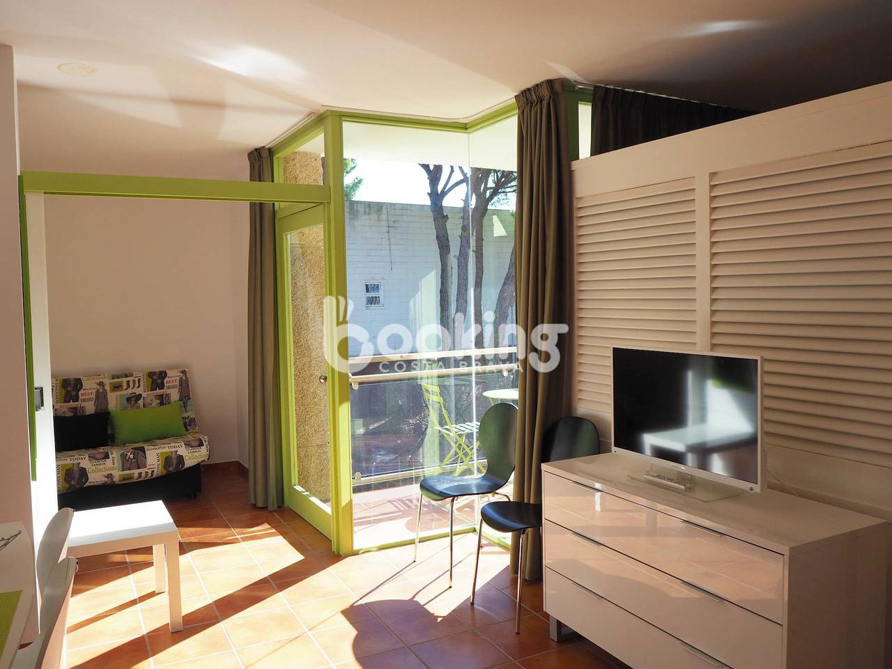 Apartamento vacacional entero, Apartamento minimalista con A/A y piscina comunitaria in Platja d'Aro, Costa Brava
