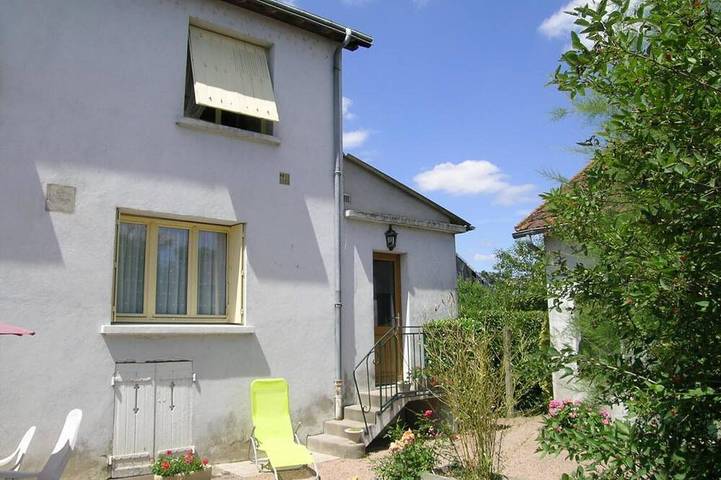 Gîte pour 2 personnes, avec jardin à Saint-Ennemond