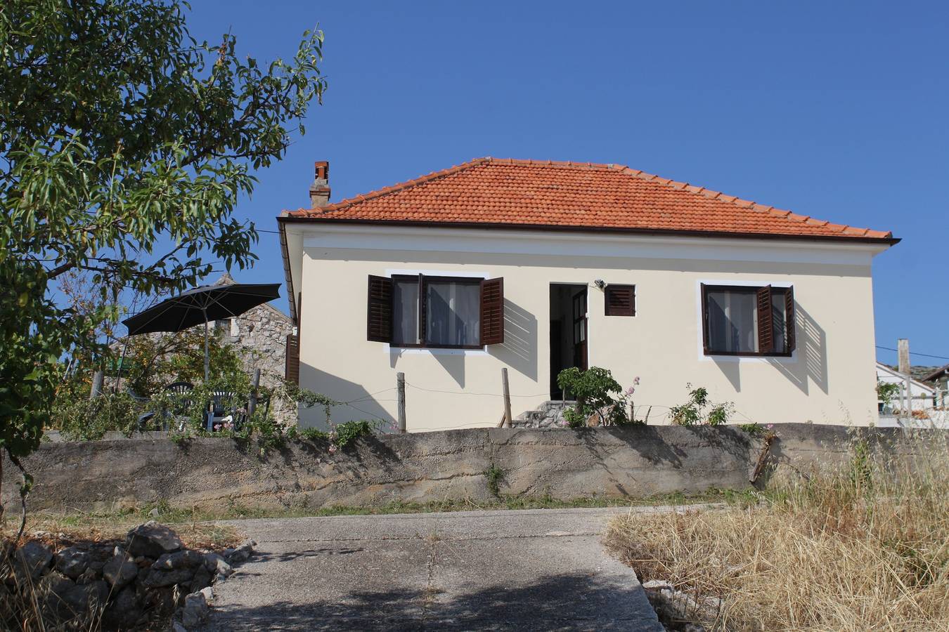 Ganze Wohnung, Two bedroom apartment with terrace and sea view Savar, Dugi otok A-8127-a in Sali, Dugi Otok