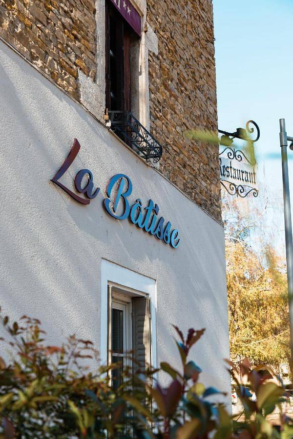 Hôtel pour 4 personnes, avec jardin, animaux acceptés à Crémieu - 2