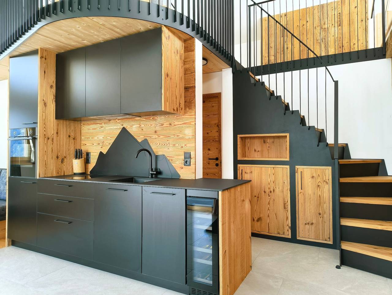 Chalet Bucher mit Whirlpool, Sauna und einen atemberaubenden Ausblick in Vernuer, Riffian