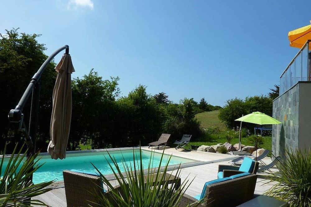 5 Minuten vom Strand entfernt, beheiztes Hallenbad, Sauna, Haustiere willkommen in Erquy, Côte d’Émeraude