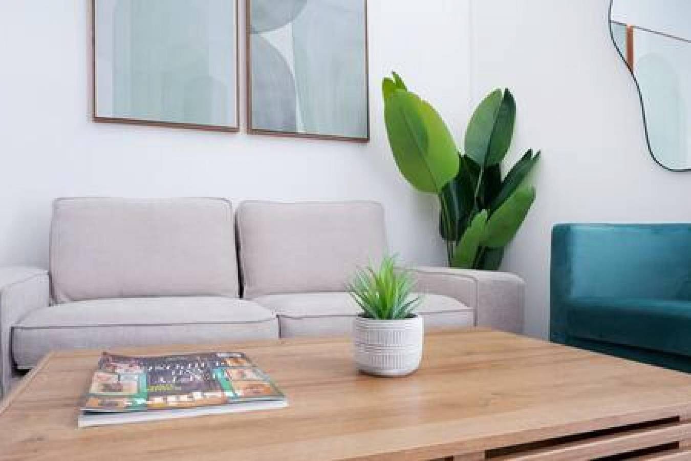 Entire apartment, 444-5A Newly renovated 1Br in Hell's Kitchen in Manhattan, New York City