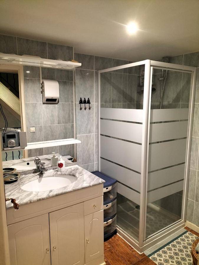 Location de vacances pour 6 personnes, avec jardin ainsi que bassin pour enfant et terrasse à Sahorre - 2