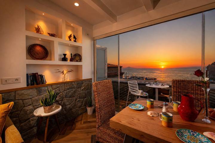 Apartment for 6 people, with Ocean view and Balcony as well as Terrace in Sorrento
