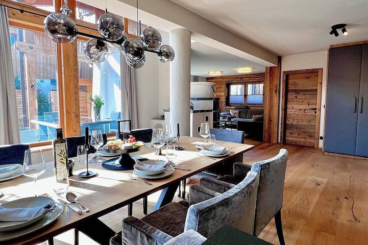Chalet für 8 Personen, mit Balkon und Whirlpool sowie Garten und Sauna, mit Haustier