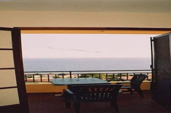 Ganze Wohnung, Wie ein Balkon auf der ganzen Klippe von Aajccio, Winter und Sommer! in Ajaccio, Golfe D'Ajaccio