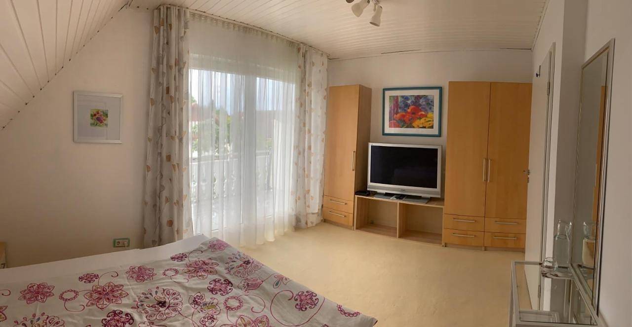 Ganze Ferienwohnung, Schöne Zimmer im Zentrum Leben in Offenburg, Mittlerer Schwarzwald
