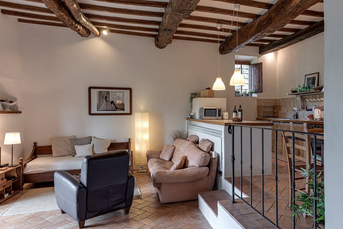 Appartement entier, Appartement « Frantoio » avec terrasse privée, jardin privé et Wi-Fi in Pelago, Valdarno