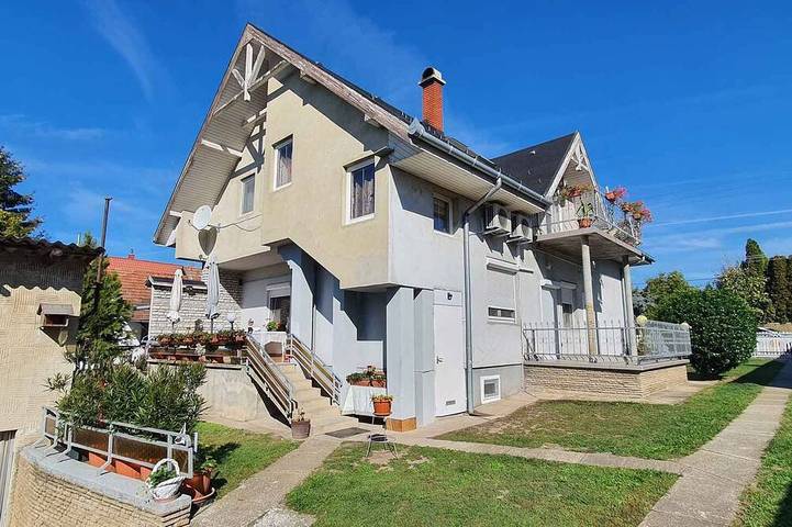 Ferienwohnung für 6 Personen, mit Garten in Balatonszabadi