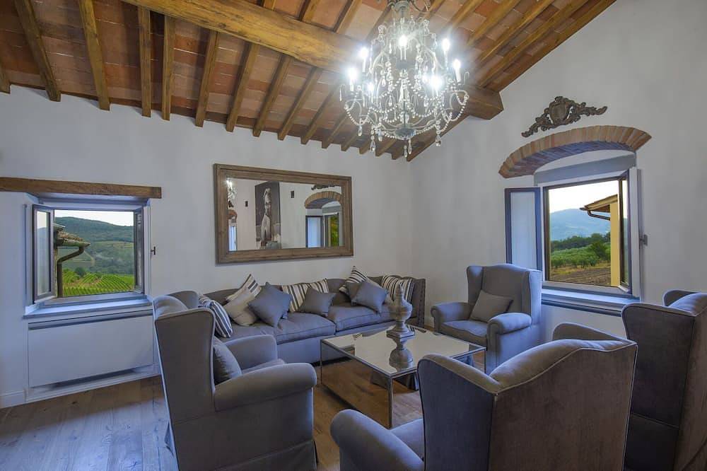 Villa in Panzano In Chianti mit 7 Schlafzimmern 14 Schlafplätzen in Panzano In Chianti, Chianti
